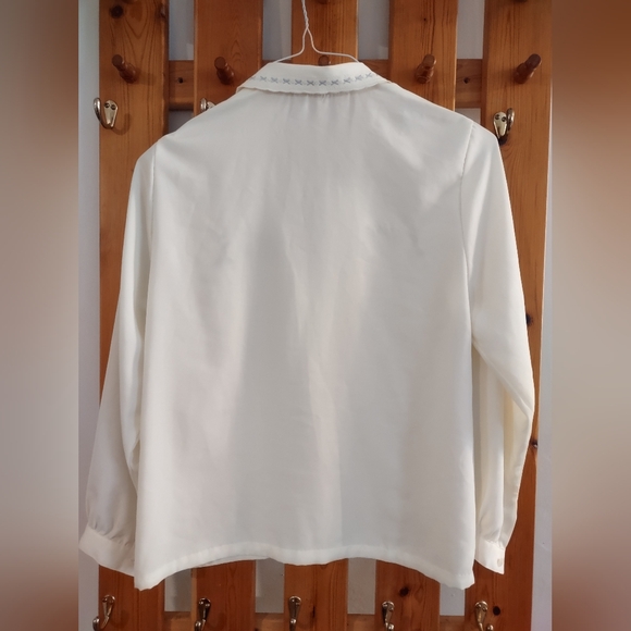 Embroidered Vintage Blouse - Picture 3 of 3